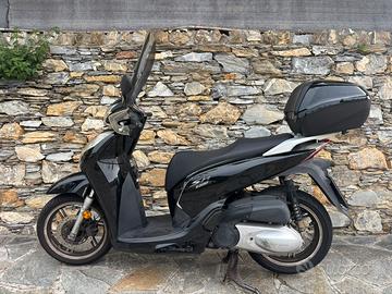 Honda SH 300