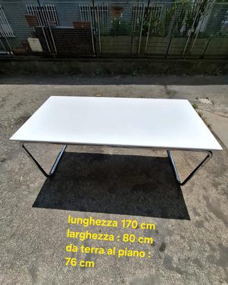 scrivania con mobiletto 