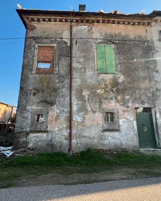 Bovolone: rustico da ristrutturare