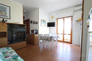 2 LOCALI A ALBA ADRIATICA