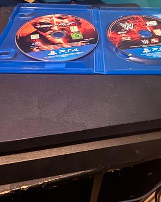 Ps4 slim con 2 giochi e un volante