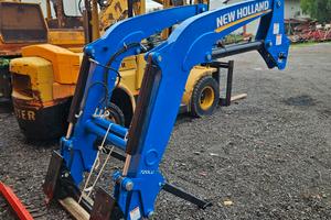Caricatore frontale new holland T5