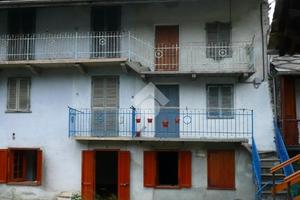 4 LOCALI A CHIALAMBERTO