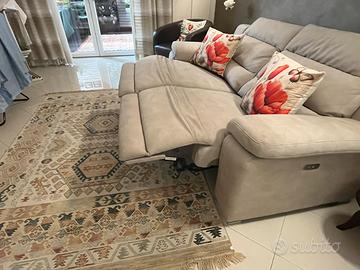 Divano in tessuto alcantara 3 posti