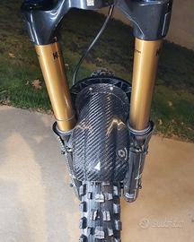 PARAFANGO ANTERIORE FOX 36/38