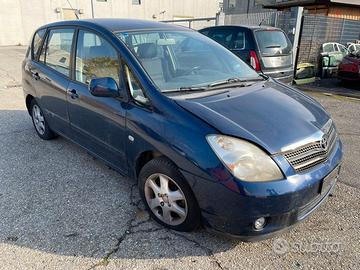 Ricambi Toyota Corolla Verso 2002 2.0 Diesel