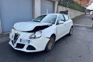 Alfa Romeo Giulietta INCIDENTATA