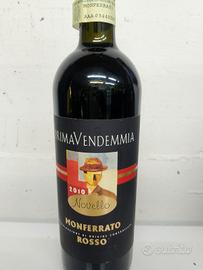 bottiglia di vino Monferrato rosso novello 