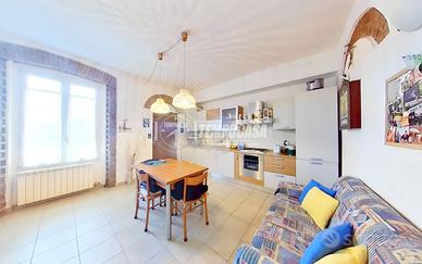 Bilocale senza spese IN CENTRO!