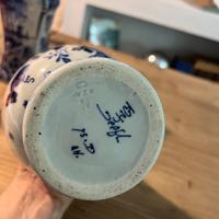 Bottiglie in porcellana