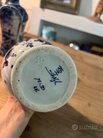 Bottiglie in porcellana