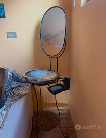 Specchio con lavatoio