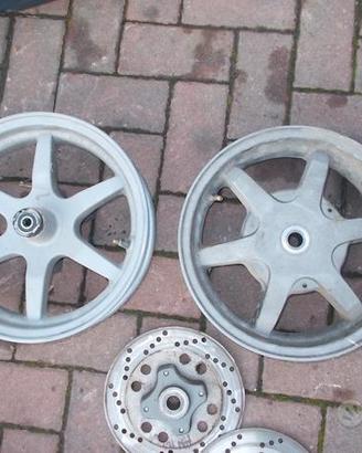 Burgman 125 150 06 : forcella cerchio pinza pompa