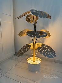 Piantana design moderno con luce LED – come nuova