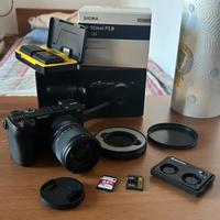 Sony a6700 + sigma 18-50mm 2.8 +accessori video