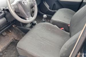 Toyota Yaris 1.0 5 porte