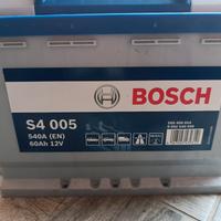 Batteria auto Bosch 60Ah Modello: S4 005