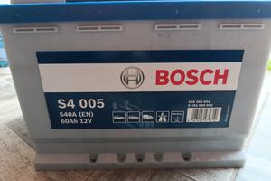 Batteria auto Bosch 60Ah Modello: S4 005