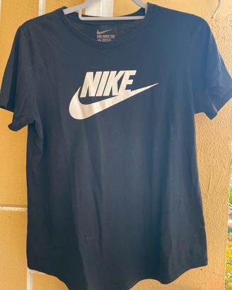 T-shirt Nike Sportswear donna