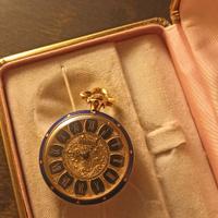 Orologio da ciondolo in oro