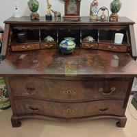 MOBILI D'ANTIQUARIATO: RIBALTA, TAVOLINO, SEDIE...