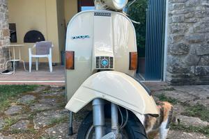 VESPONE P 200 E