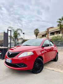 Lancia Ypsilon 1.2 69 CV 5 porte S&S Gold