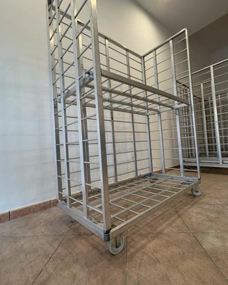Carrelli porta biancheria