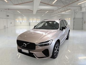 VOLVO XC60 B4 D AWD AUTOMATICO PLUS DARK SUV