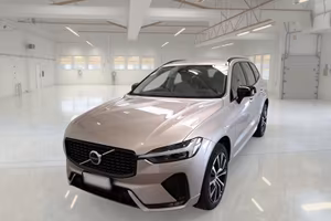 VOLVO XC60 B4 D AWD AUTOMATICO PLUS DARK SUV