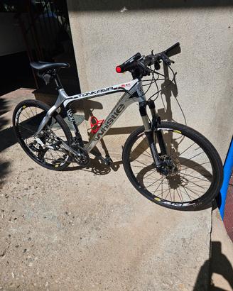 mountain bike Whistle  in carbonio 