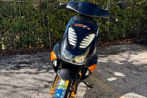 Aprilia SR50 STEALTH