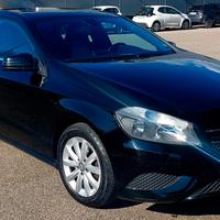 Mercedes 180D blueE. Executive +sedili sportivi