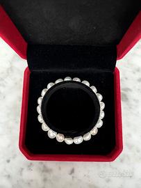 Bracciale in perle d’acqua dolce elastico.