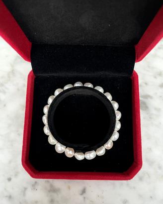 Bracciale in perle d’acqua dolce elastico.