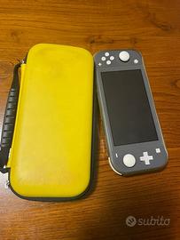 Nintendo Switch lite+custodia gialla