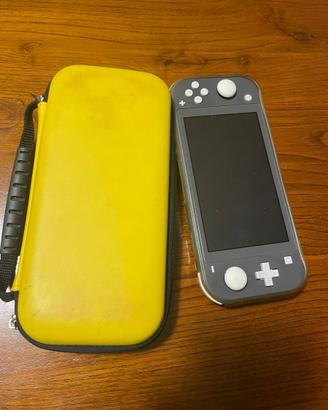 Nintendo Switch lite+custodia gialla