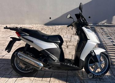 Scooter Aprilia Sportcity 200