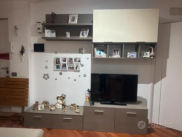 Parete attrezzata moderna