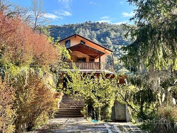 Villa di 658 m² con più di 5 locali e box auto dop