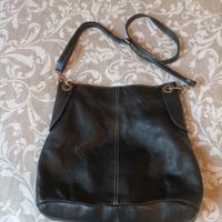 Borsa a tracolla in pelle nera