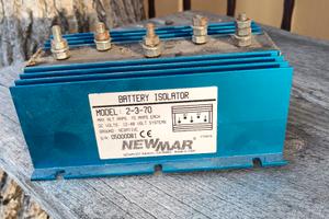 Isolatore per batterie