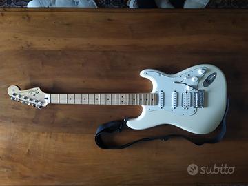Chitarra elettrica Fender Strato Caster 4 pick-up