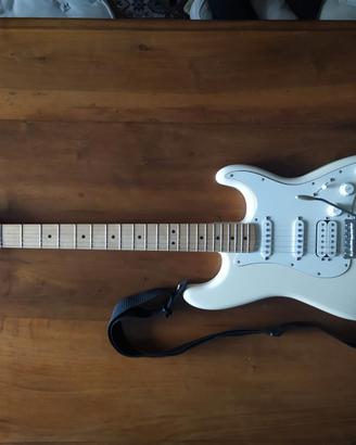 Chitarra elettrica Fender Strato Caster 4 pick-up