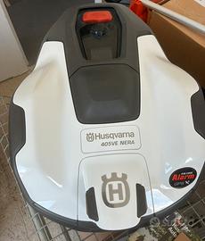 Robot Husqvarna 405 VE nera