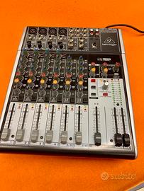 Mixer Behringer Xenix 1204 USB