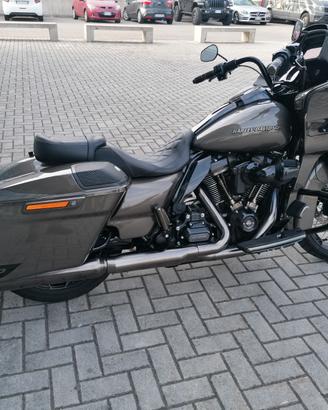 Harley-Davidson Road Glide 117 C.V.O. - 2021