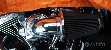 Moto molto bella e tenuta bene,nera