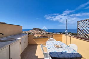 2 LOCALI A CASTELSARDO