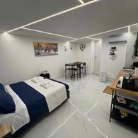Bari Trav. VIA CRISANZIO-B&B- Piano terra-RISTRUT